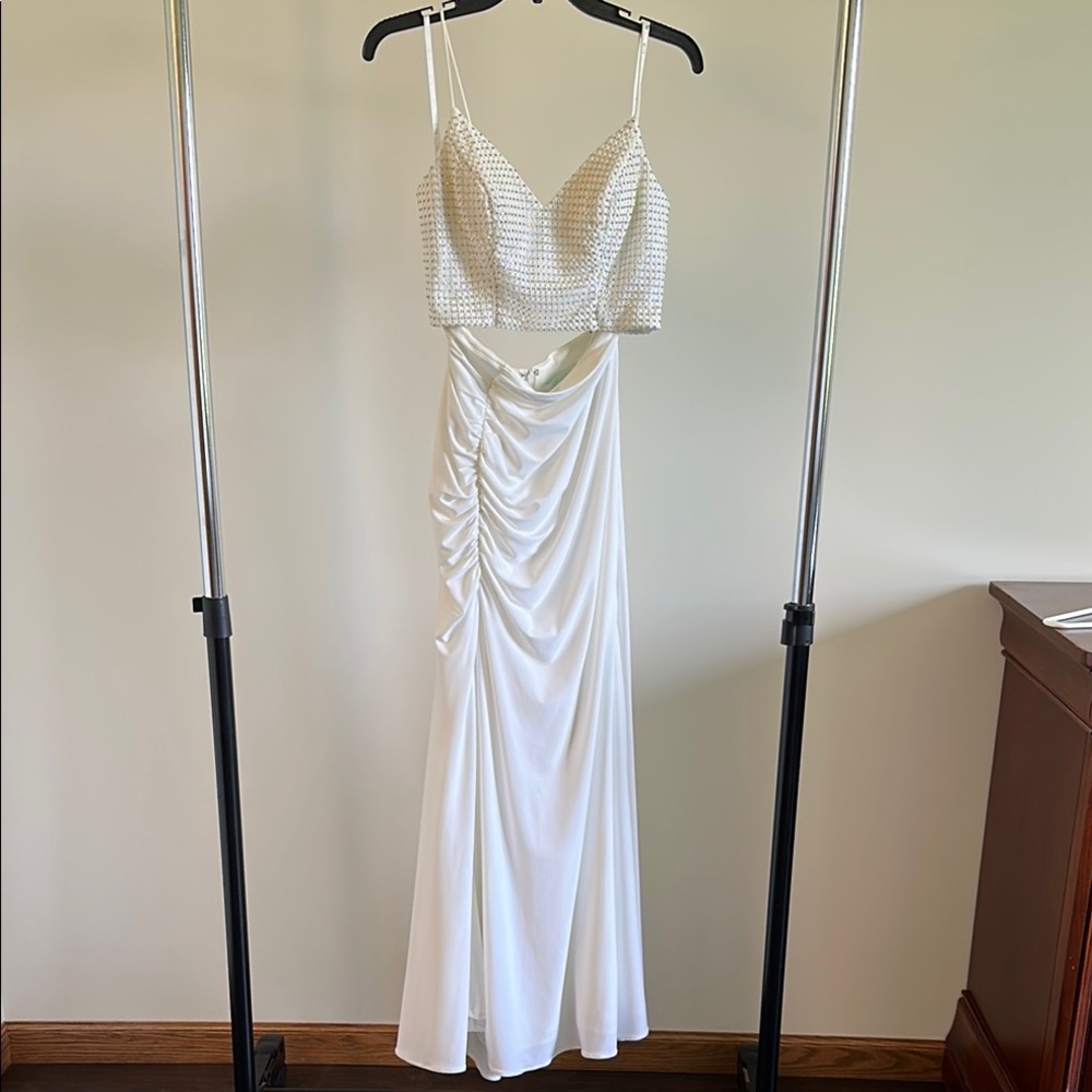 Elegant White 2 Piece Dress